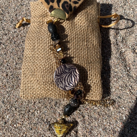 Face mask - Picture 3 of 6